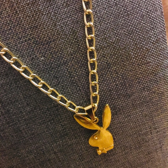 Trendy Retro Style Gold-Plated Playboy Bunny Charm Necklace * FREE S/H * - Picture 2 of 7